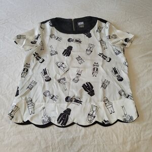 Star Wars Her Universe Cartoon Character Blouse Womens Size Small Scalloped Hem